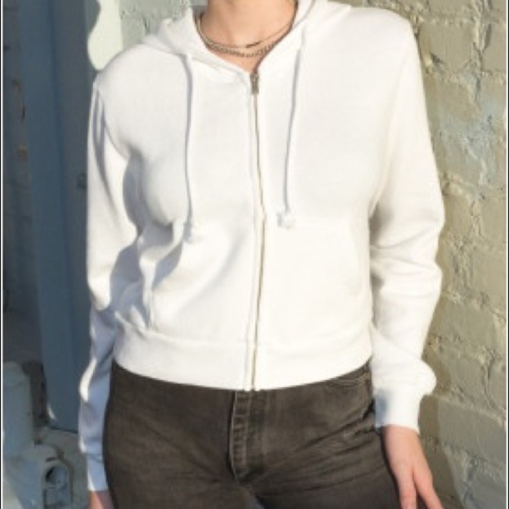 BRANDY MELVILLE WHITE CRYSTAL